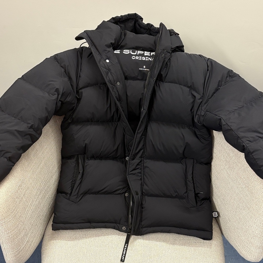 Aritzia Black Puffer Jacket